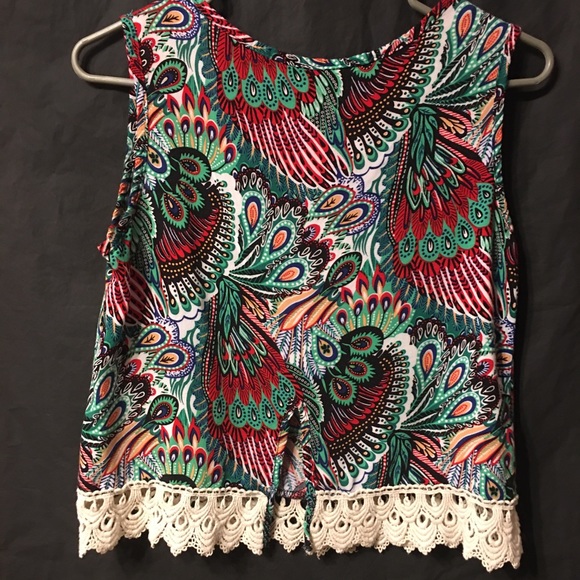 Colorful sleeveless shirt with ruffle on bottom - Picture 2 of 3